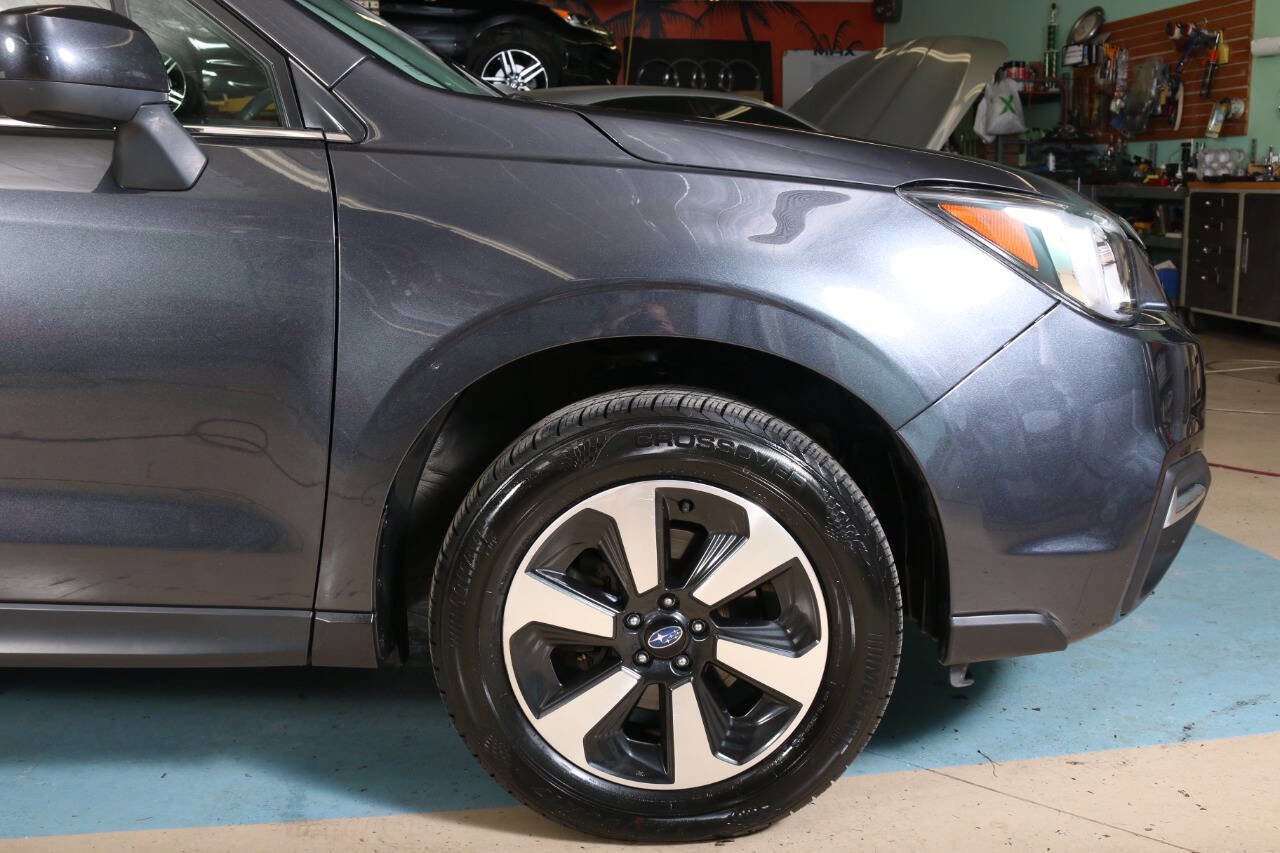 Used 2018 Subaru Forester 2.5i Limited AWD/4WD image 12