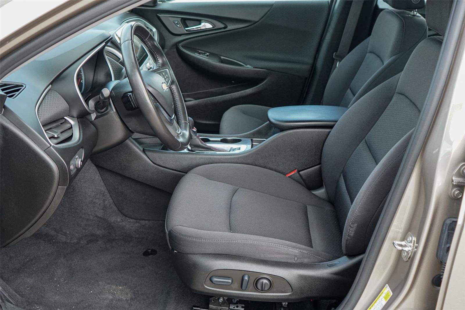 Used 2022 Chevrolet Malibu RS w/ LPO, Convenience Package 1 image 10