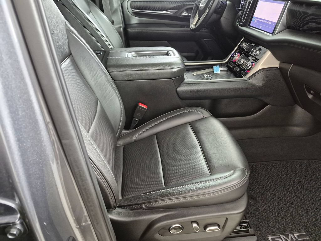 Used 2021 GMC Yukon Denali RWD image 29