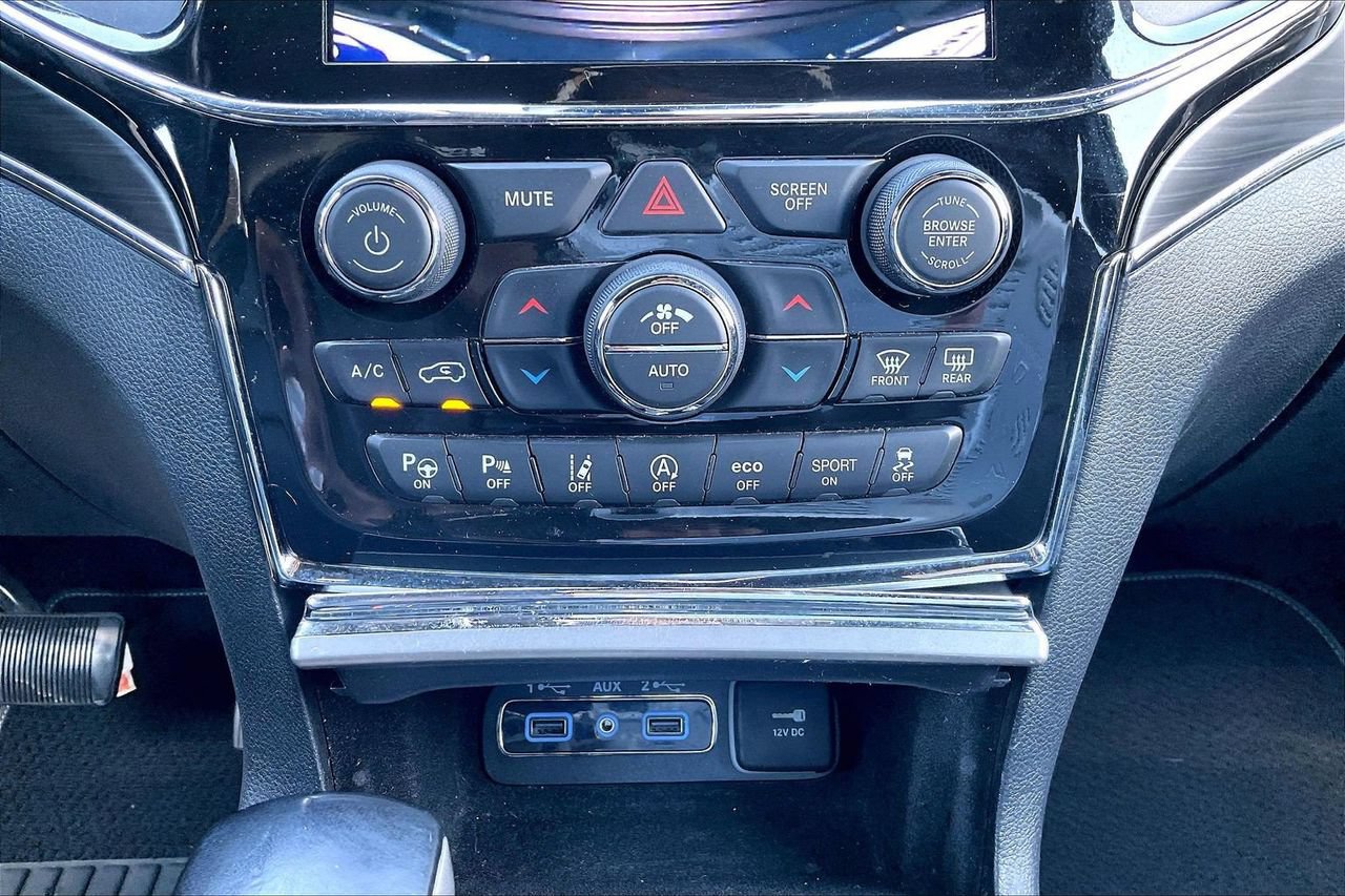 Certified 2021 Jeep Grand Cherokee Limited w/ Quick Order Package 28K 80th AWD/4WD image 19