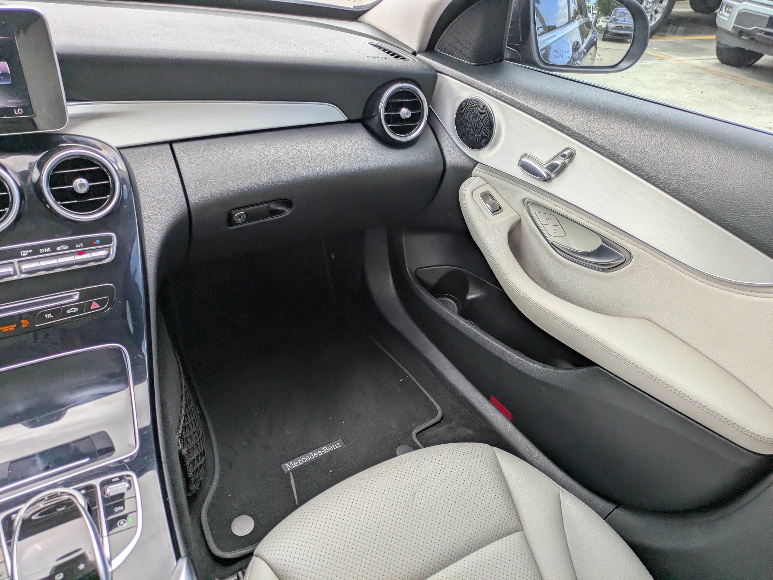 Used 2015 Mercedes-Benz C 300 4MATIC Sedan image 17