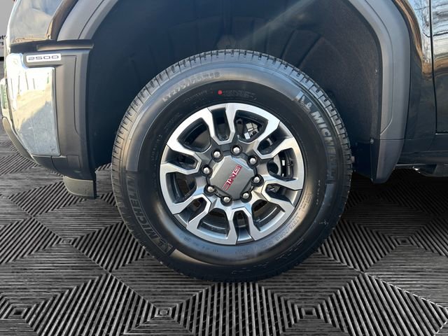 New 2026 GMC Sierra 2500 SLE w/ SLE Value Package; image 14