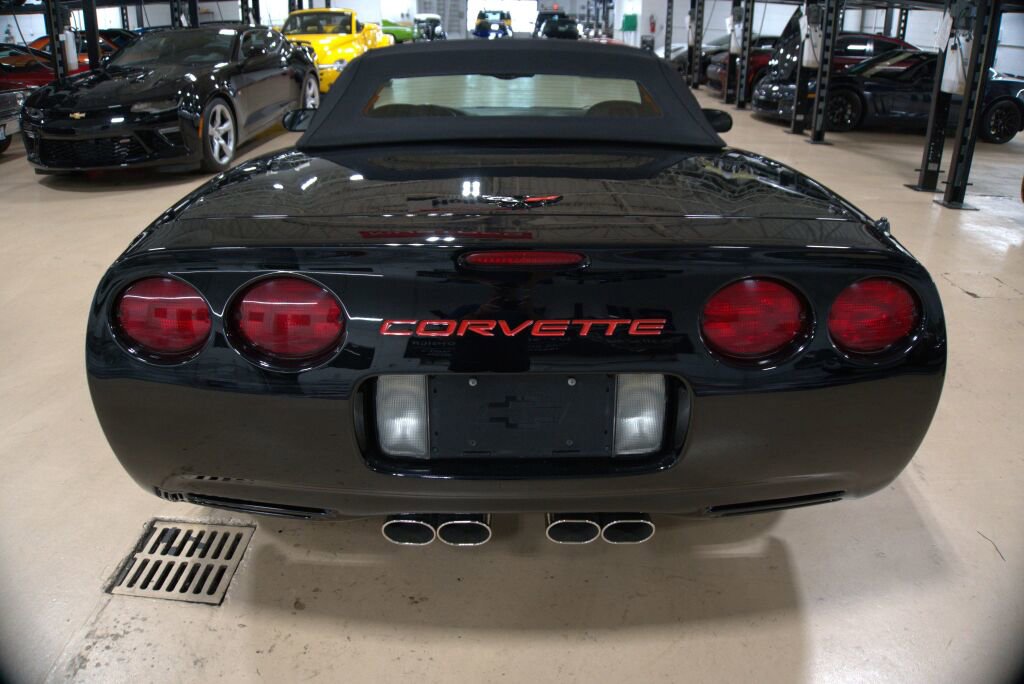 Used 2002 Chevrolet Corvette Convertible w/ Preferred Equipment Group2 image 4