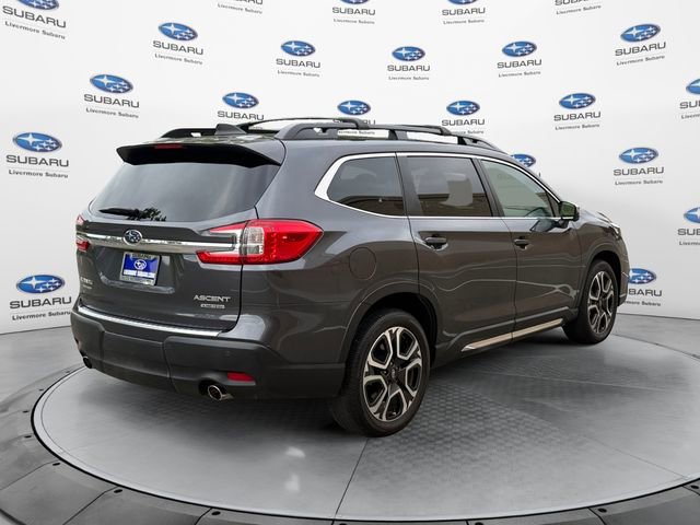 Used 2023 Subaru Ascent Limited w/ Technology Package AWD/4WD image 4