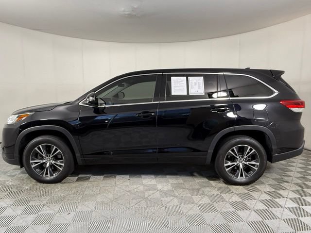 Used 2018 Toyota Highlander Plus FWD image 7