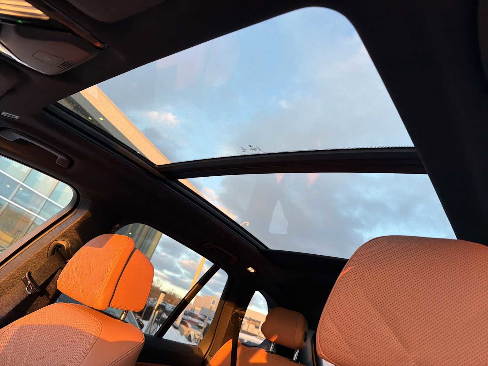 Used 2023 BMW X5 xDrive40i w/ M Sport Package image 16