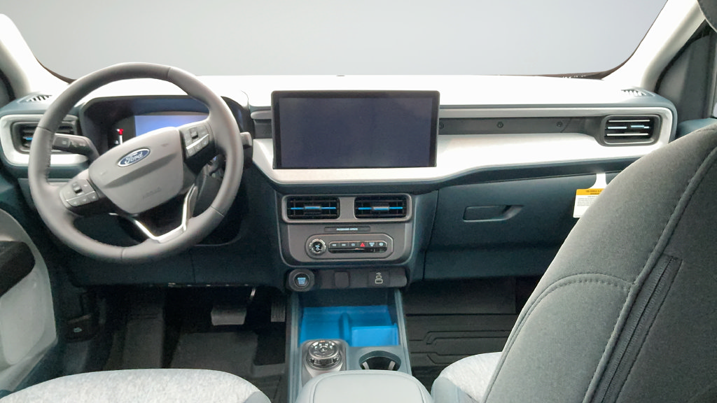 New 2026 Ford Maverick XLT w/ XLT Luxury Package FWD image 5