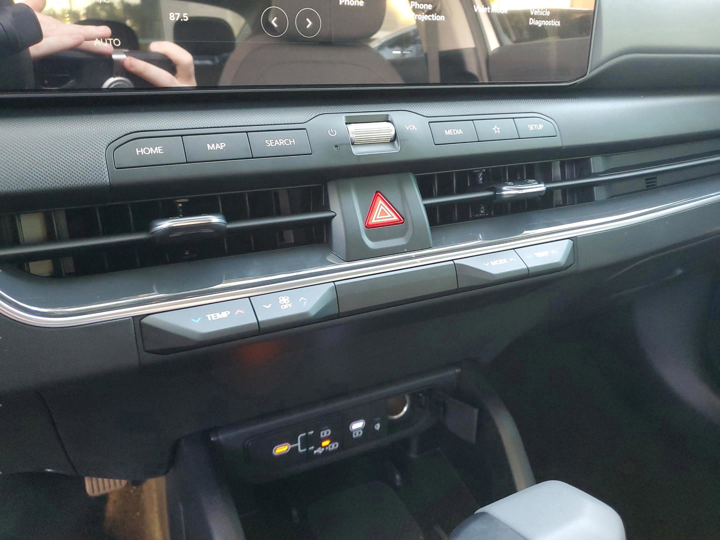 New 2025 Kia K4 EX image 18