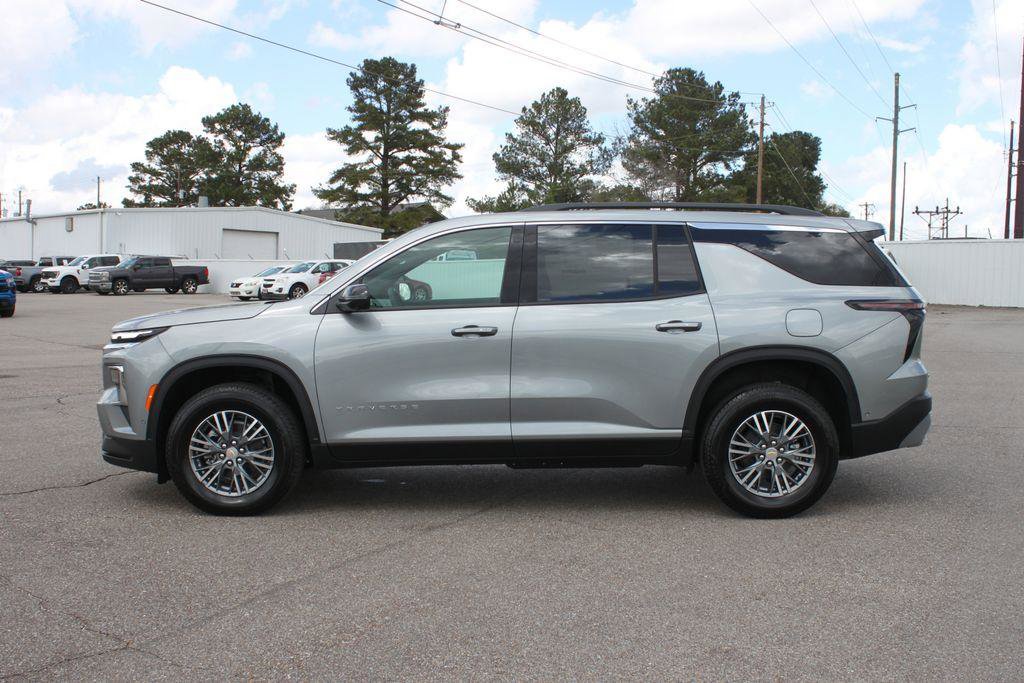 New 2026 Chevrolet Traverse LT w/ Enhanced Driving Package FWD image 4