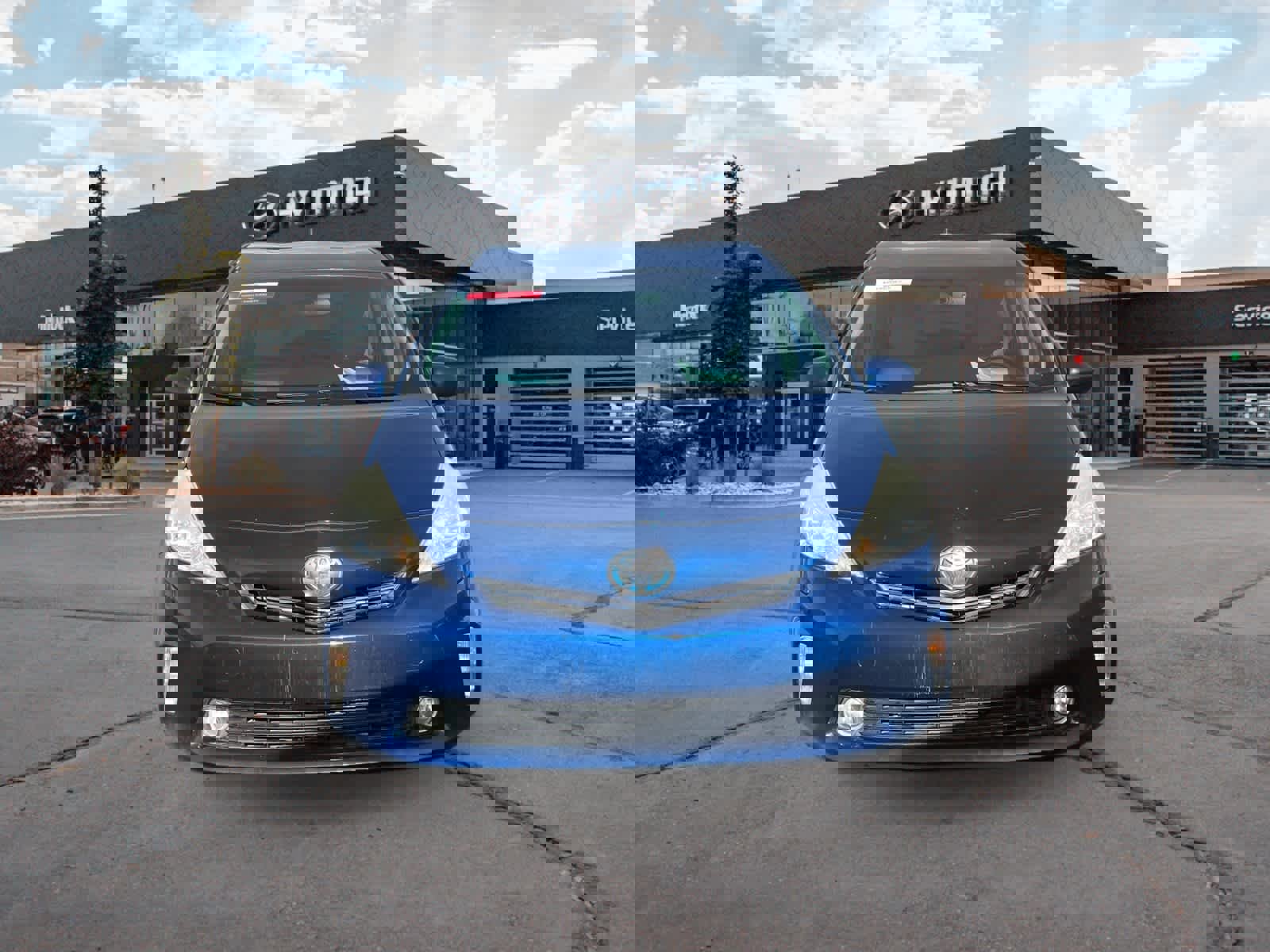 Used 2014 Toyota Prius V Five image 8