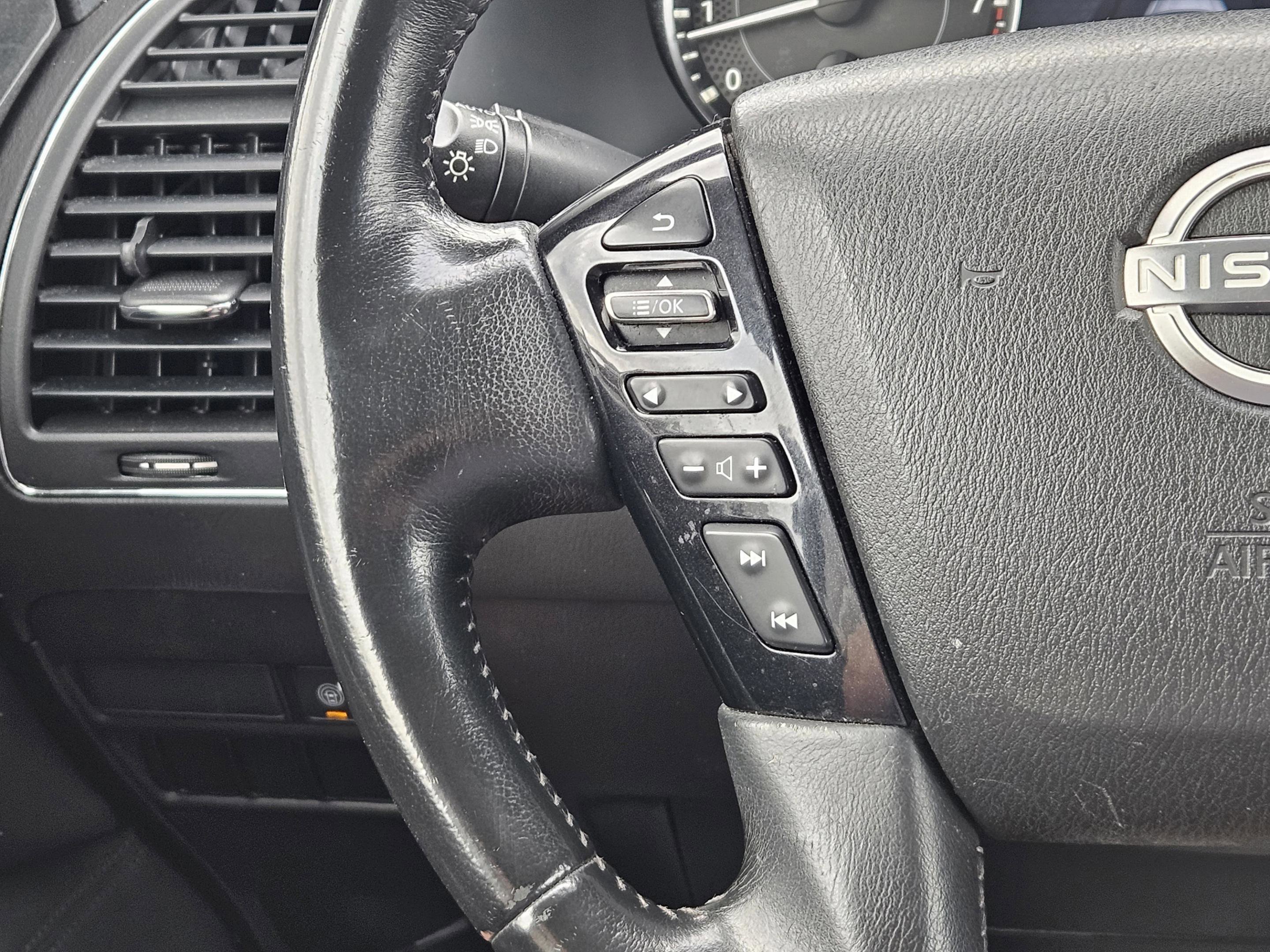 Used 2021 Nissan Armada SV image 29