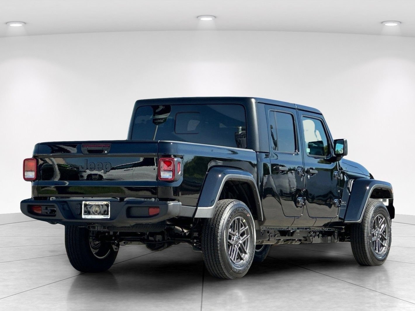 New 2026 Jeep Gladiator Sport AWD/4WD image 7