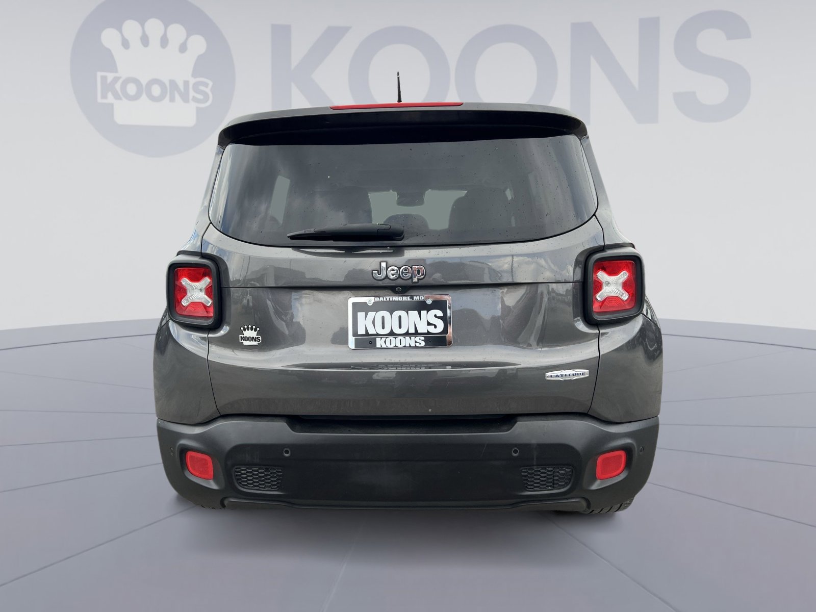 Used 2017 Jeep Renegade Latitude image 2