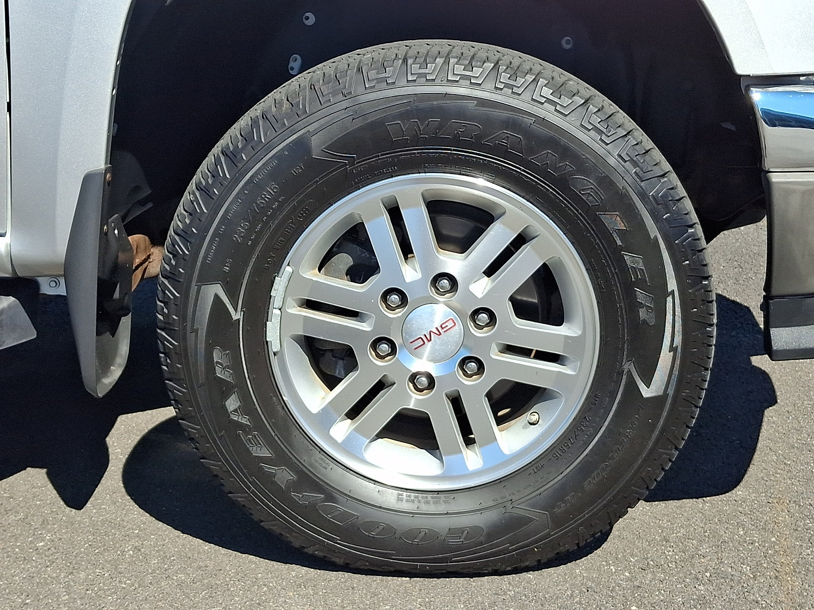 Used 2012 GMC Canyon SLE AWD/4WD image 9