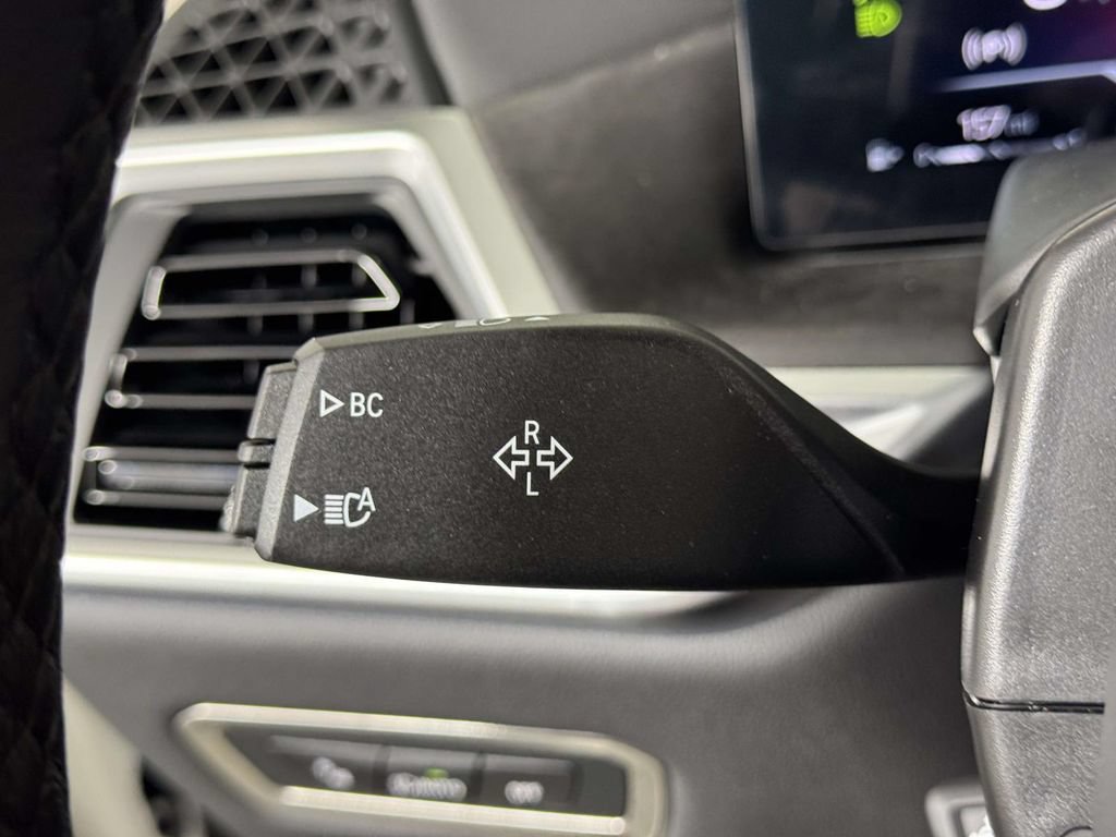 Used 2026 BMW X7 xDrive40i AWD/4WD image 21