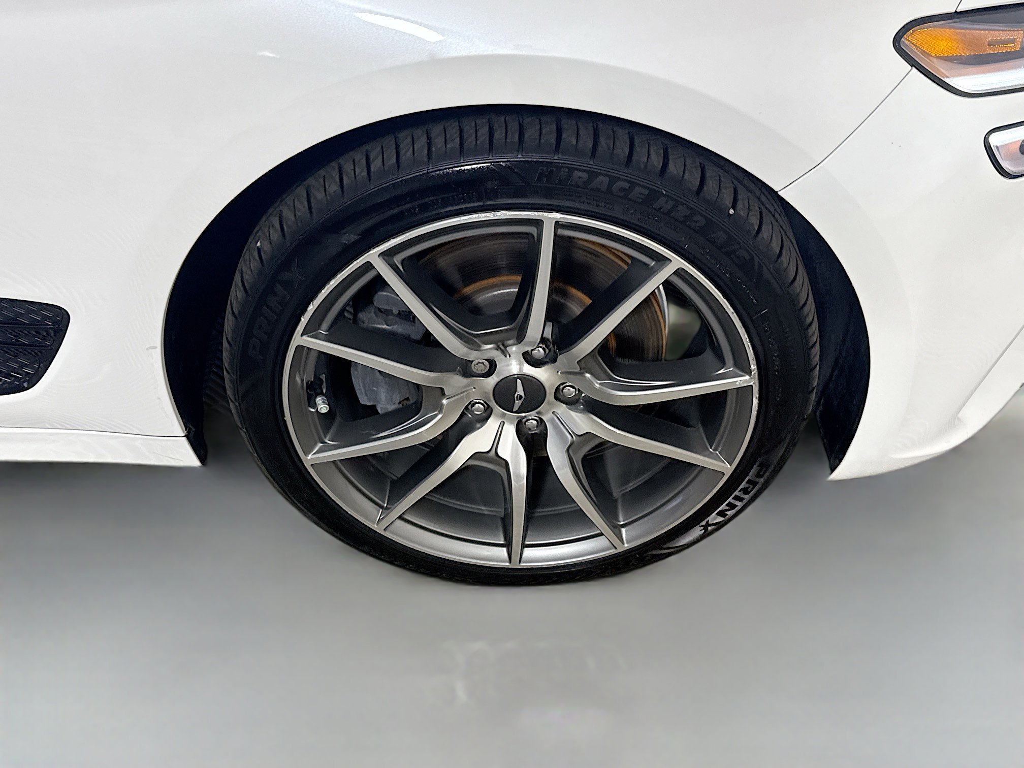 Used 2022 Genesis G70 3.3T image 32