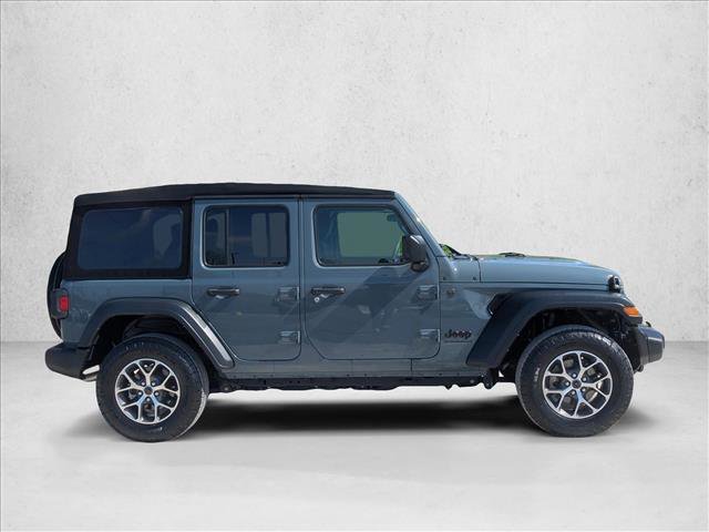 Used 2024 Jeep Wrangler Unlimited Sport AWD/4WD image 4