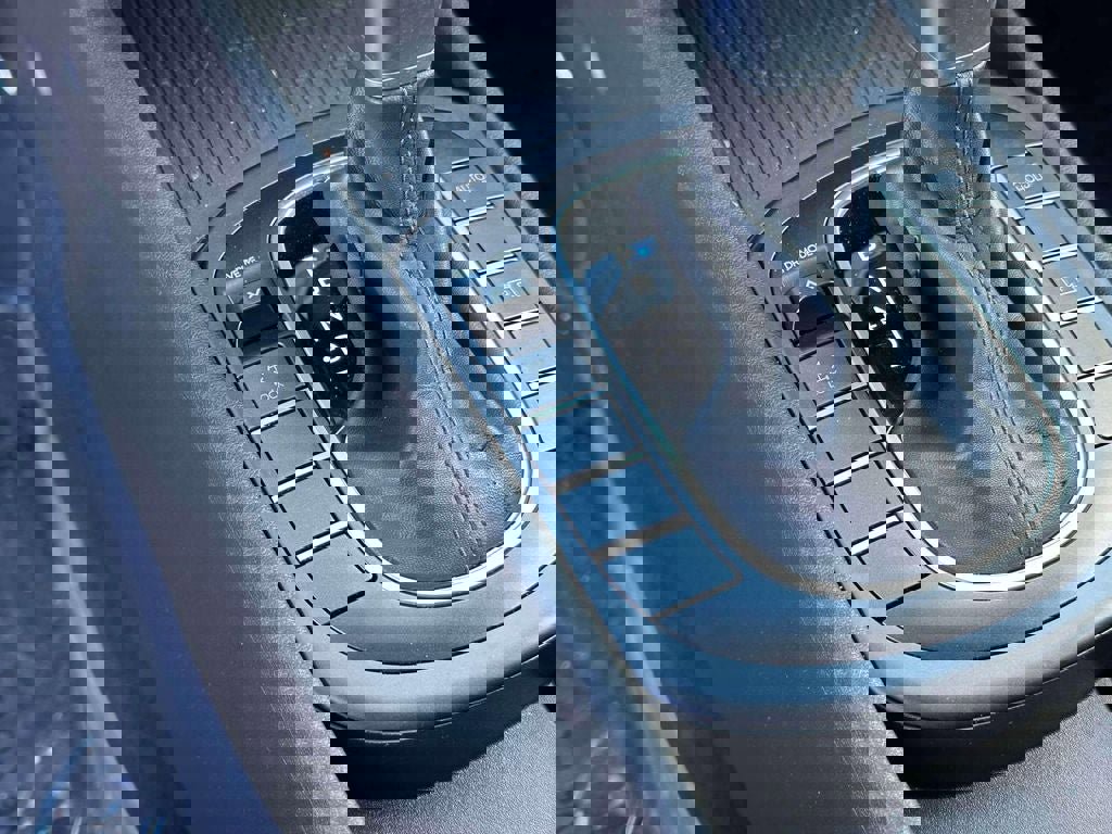 Used 2025 Hyundai Kona SEL image 31