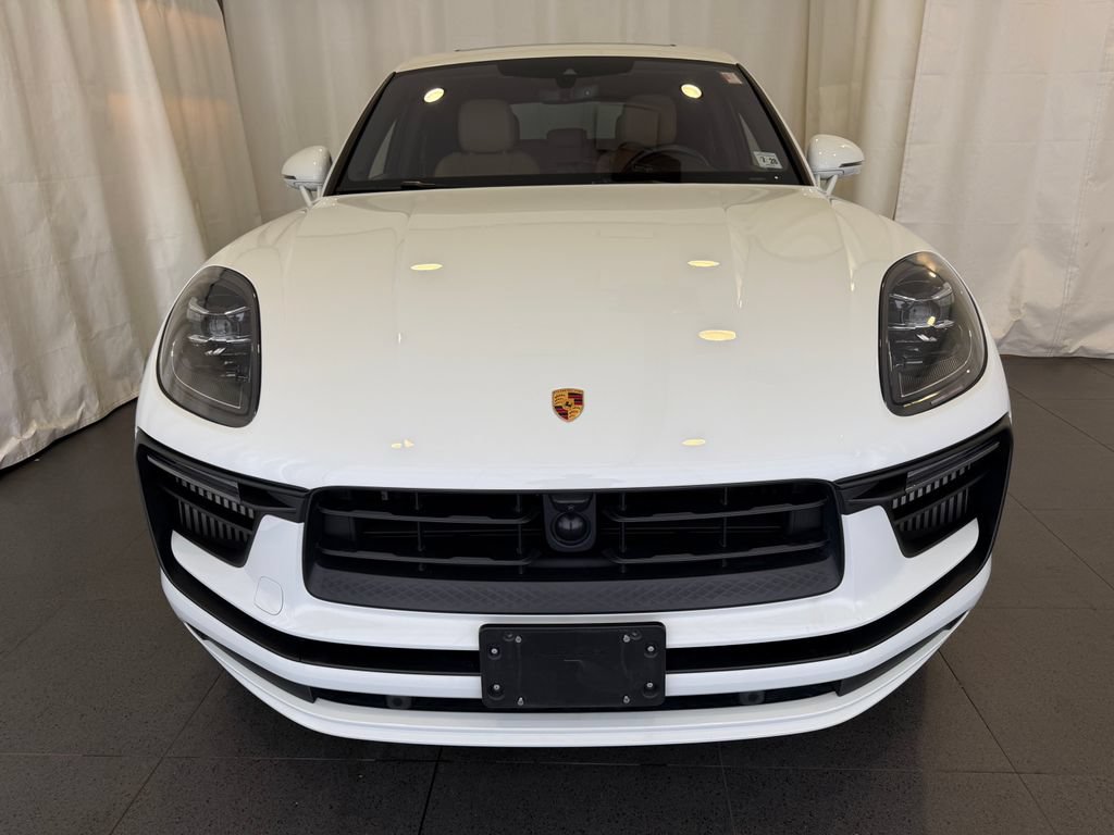 Certified 2023 Porsche Macan S AWD/4WD image 6