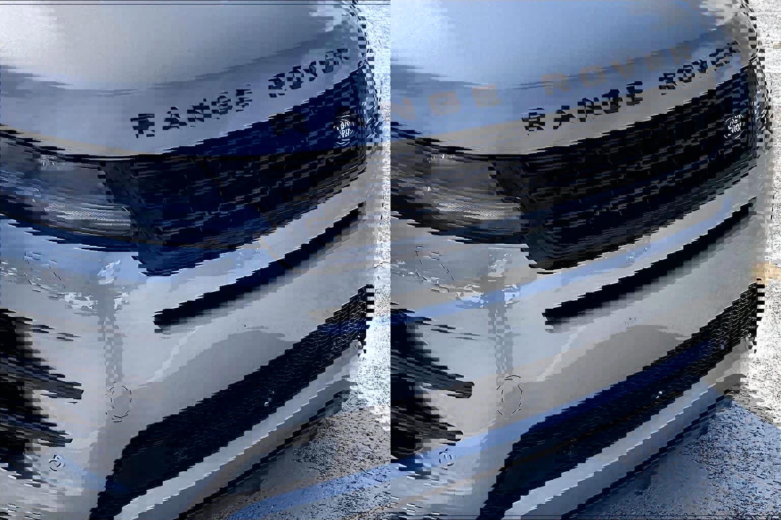 Used 2024 Land Rover Range Rover Evoque Dynamic SE AWD/4WD image 57