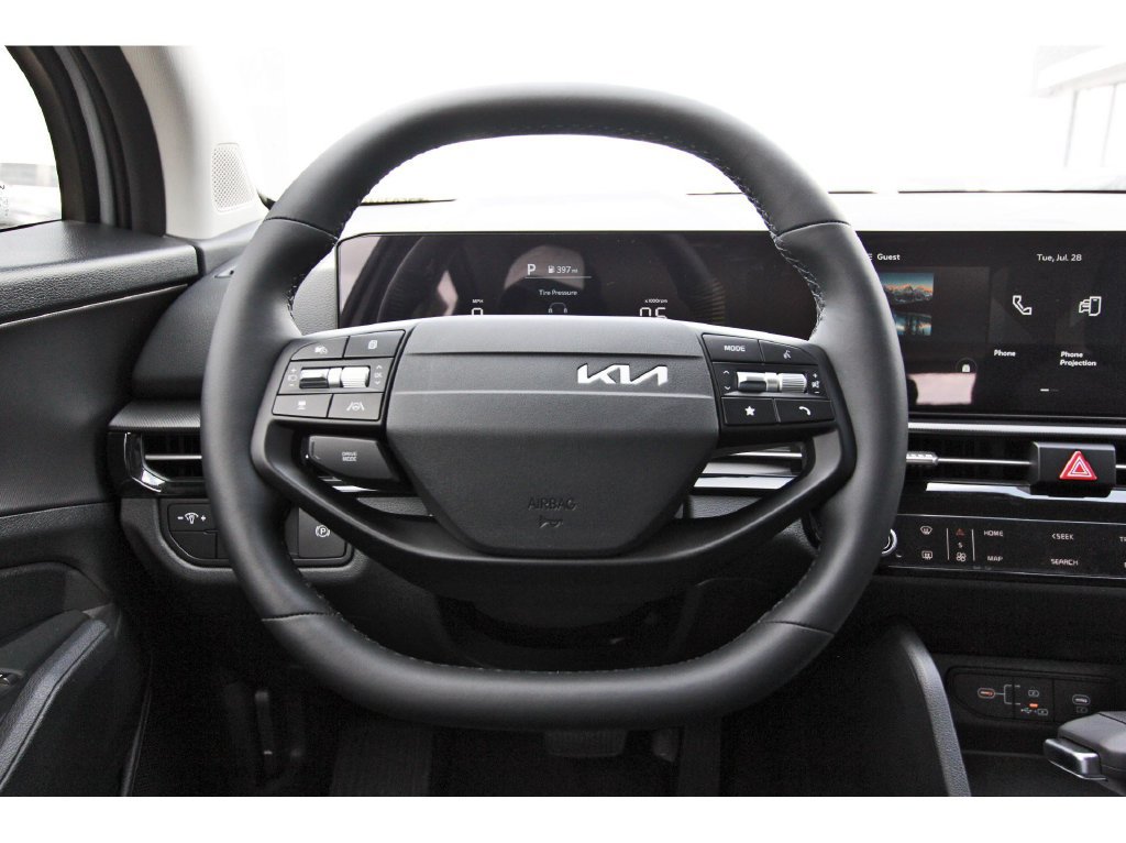 New 2026 Kia Sportage LX FWD image 13