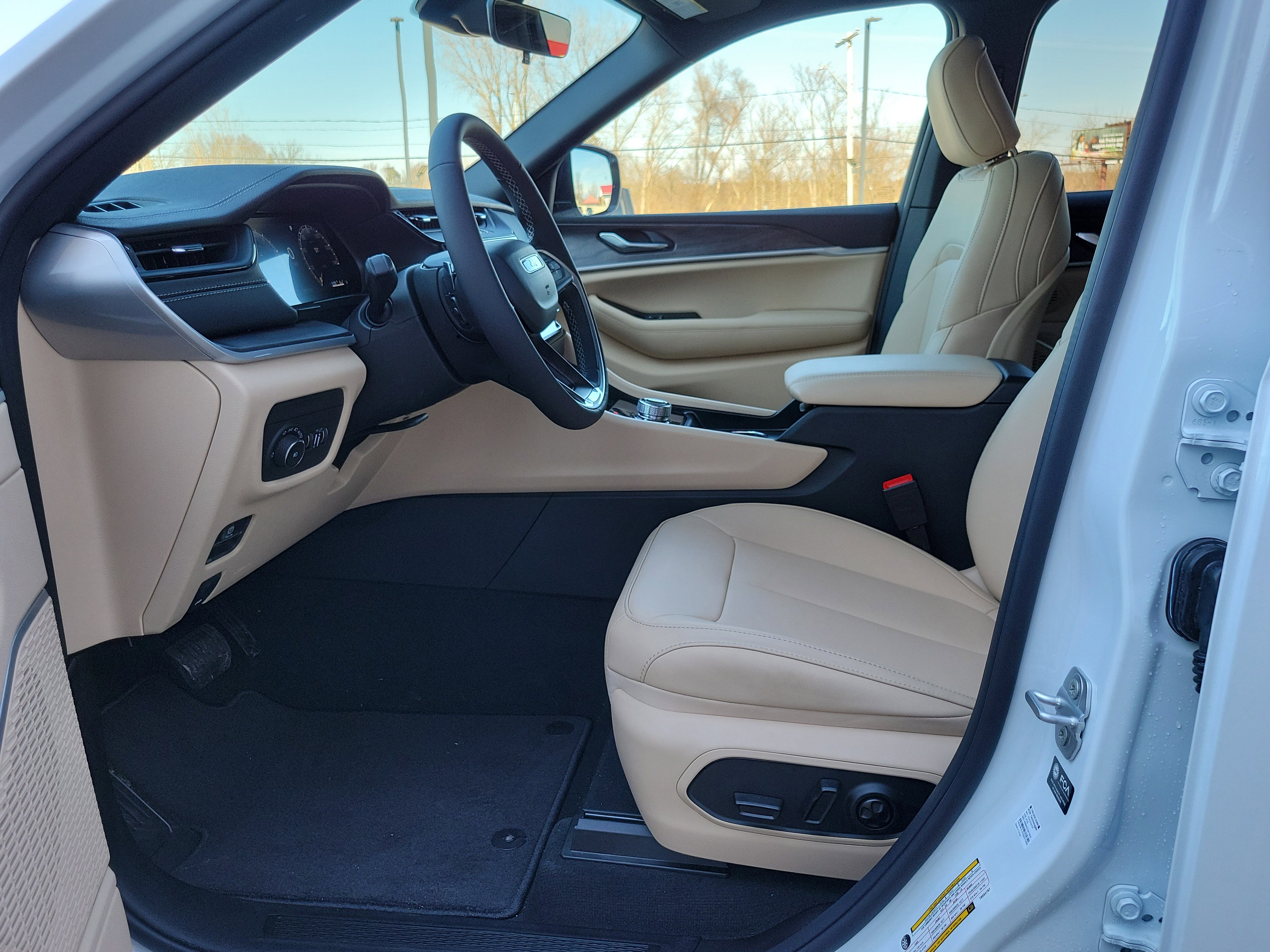 New 2026 Jeep Grand Cherokee L Limited image 8