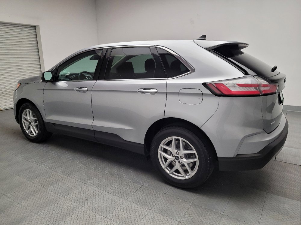 Used 2024 Ford Edge SEL image 3