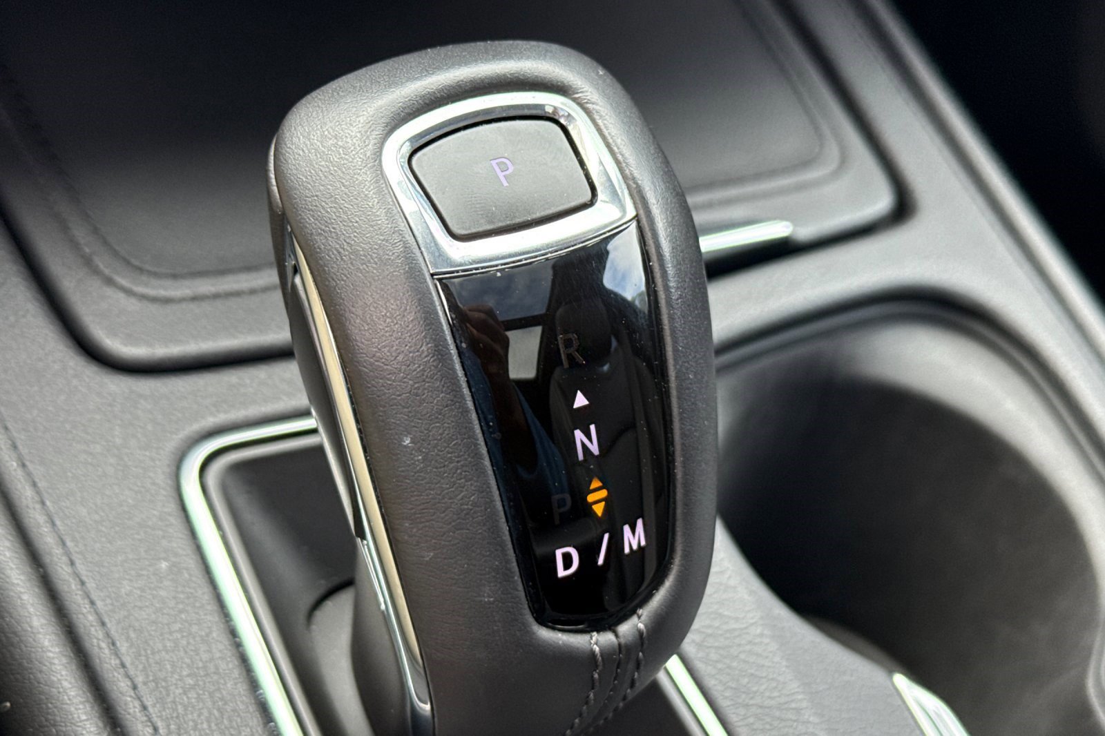 Used 2019 Cadillac XT4 Premium Luxury w/ Technology Package image 17