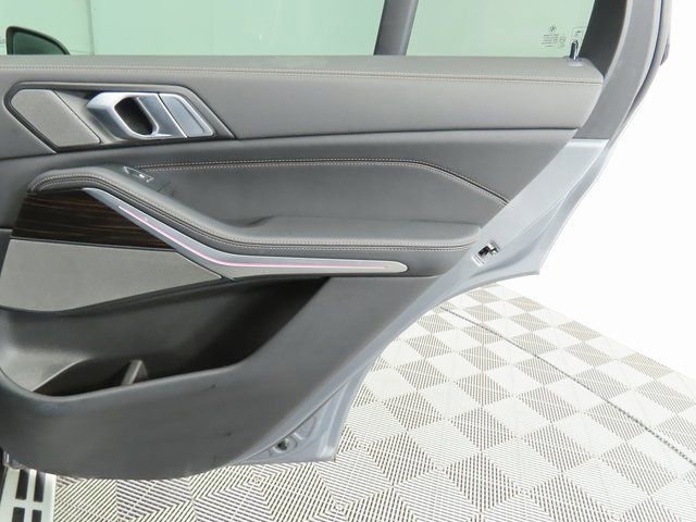 Used 2025 BMW X5 xDrive40i image 27