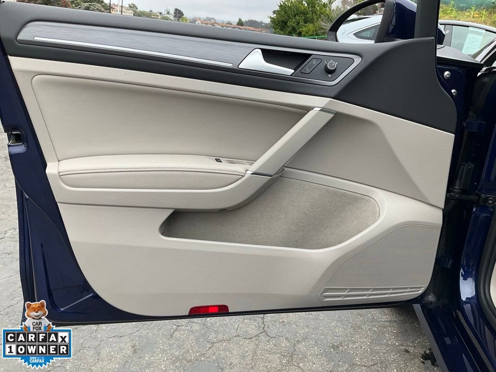 Used 2019 Volkswagen e-Golf SEL Premium FWD image 22