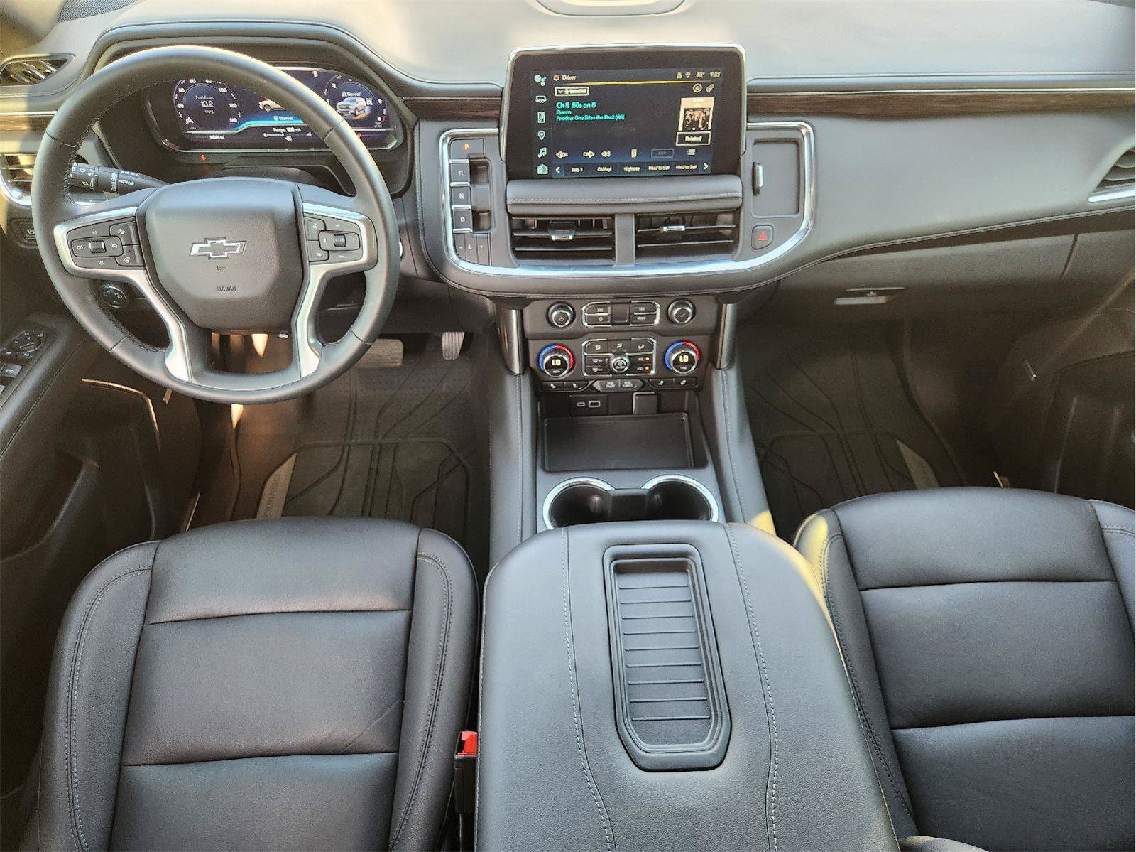 Used 2024 Chevrolet Tahoe Z71 w/ Luxury Package AWD/4WD image 26