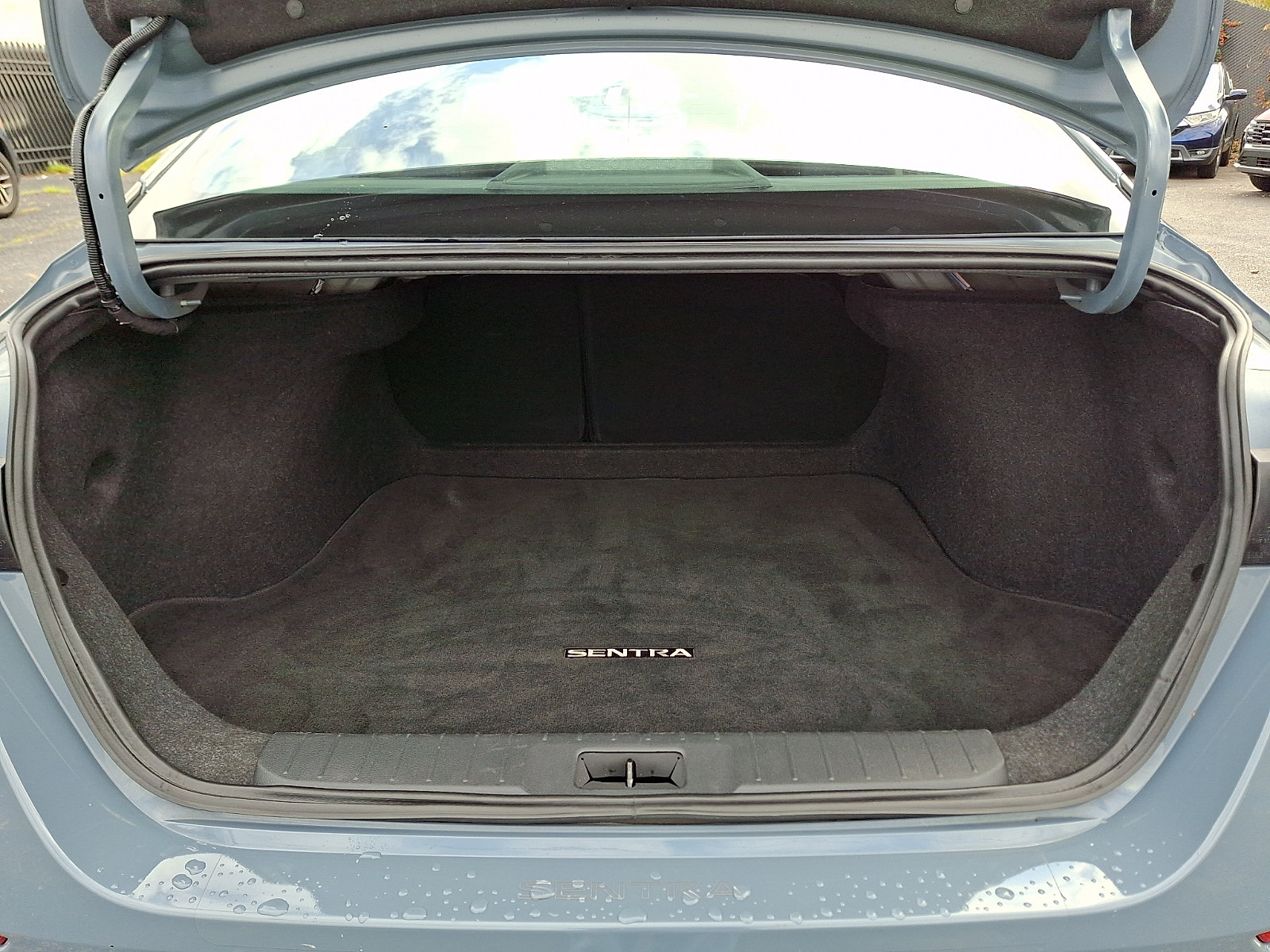 Used 2025 Nissan Sentra SV FWD image 28