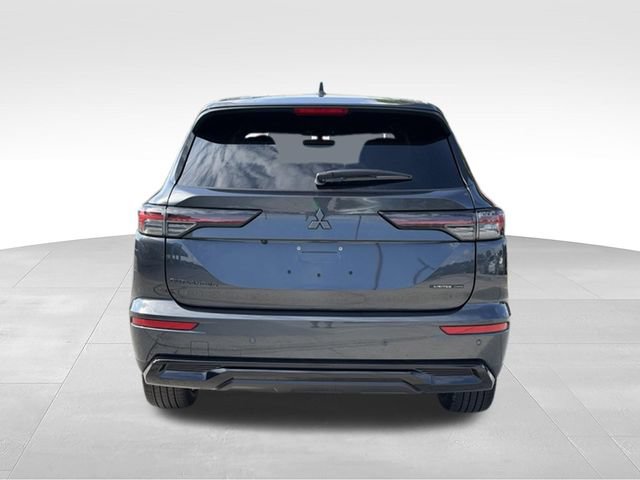 New 2026 Mitsubishi Outlander LE FWD image 4