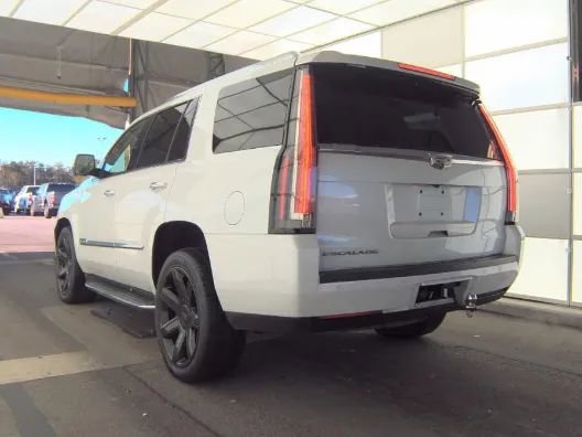 Used 2016 Cadillac Escalade Luxury image 8