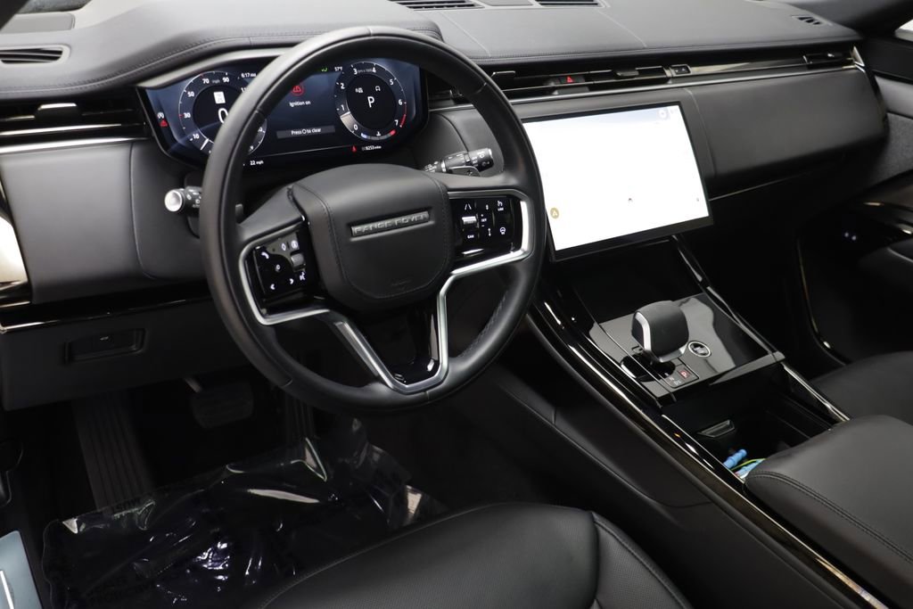 Certified 2025 Land Rover Range Rover Sport SE AWD/4WD image 6