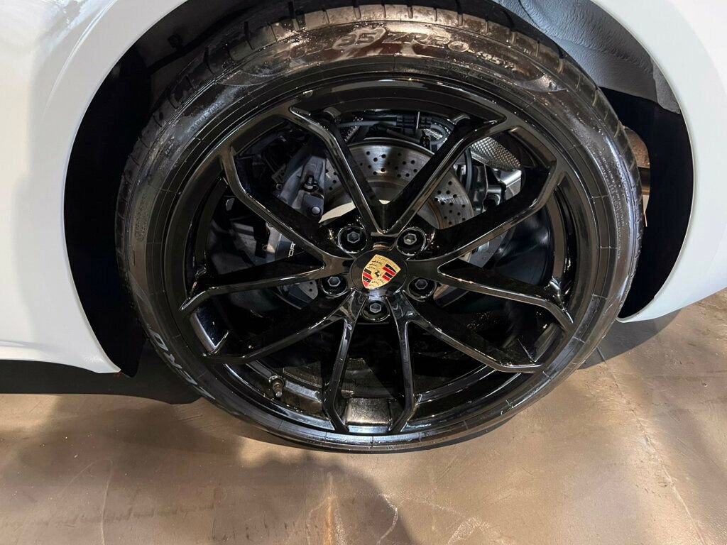 Used 2025 Porsche 718 Cayman w/ Sport Chrono Package image 10