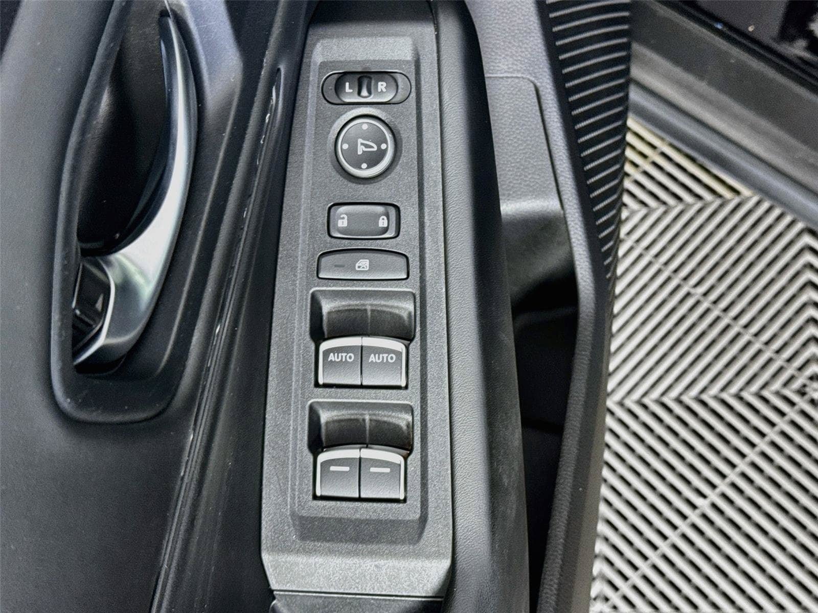 Used 2023 Honda Accord EX image 19