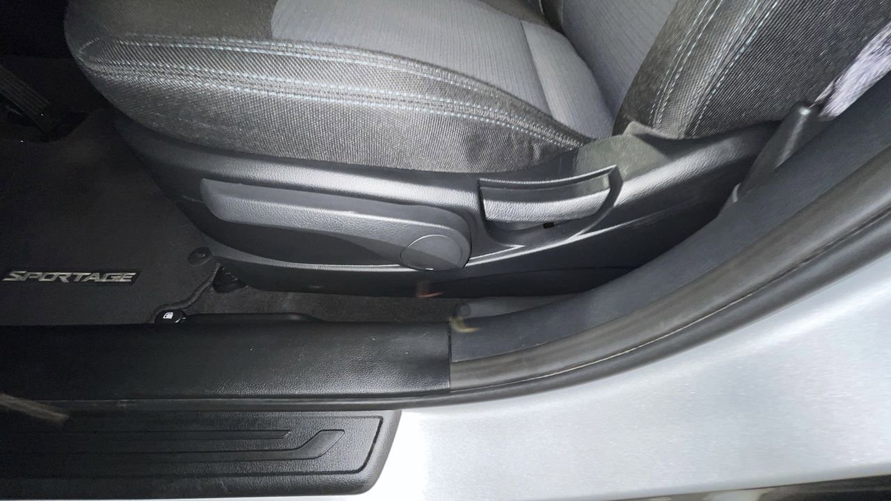 Used 2016 Kia Sportage LX image 21