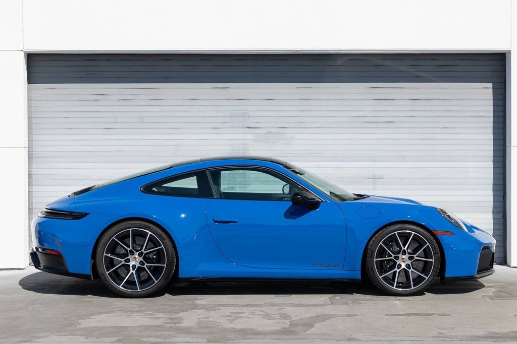 Certified 2025 Porsche 911 Carrera 4 GTS AWD/4WD image 8