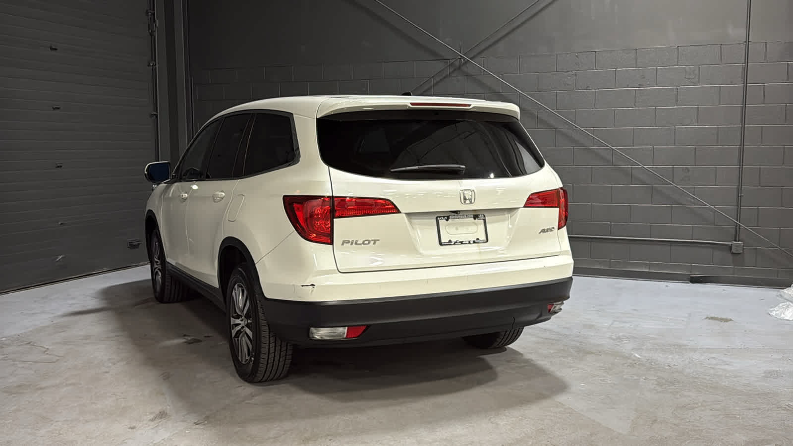 Used 2017 Honda Pilot EX-L image 6
