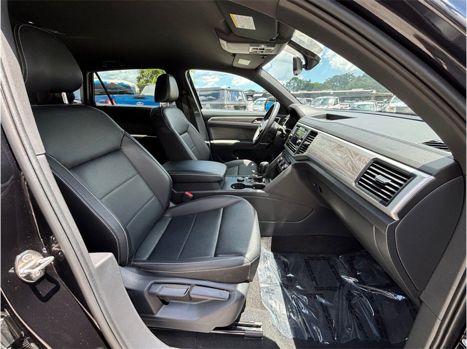 Used 2023 Volkswagen Atlas Cross Sport SE AWD/4WD image 36
