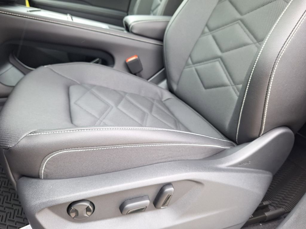 New 2026 Volkswagen Atlas SE image 9