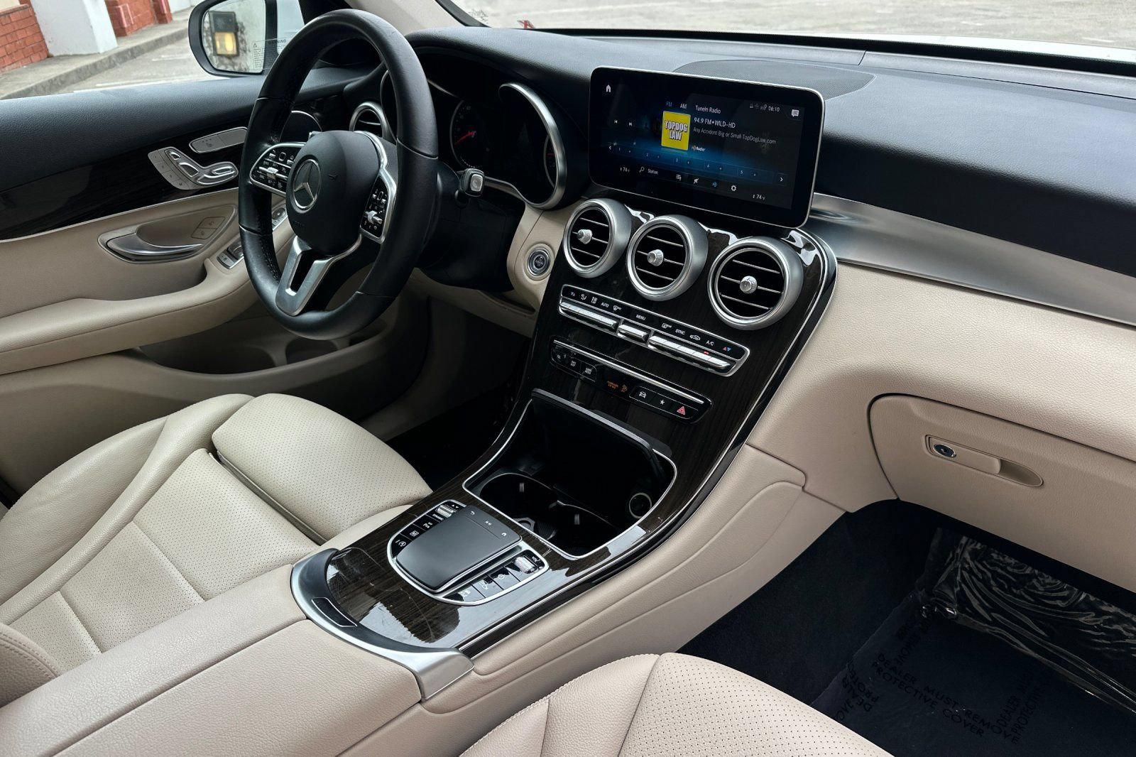 Used 2021 Mercedes-Benz GLC 300 4MATIC image 20