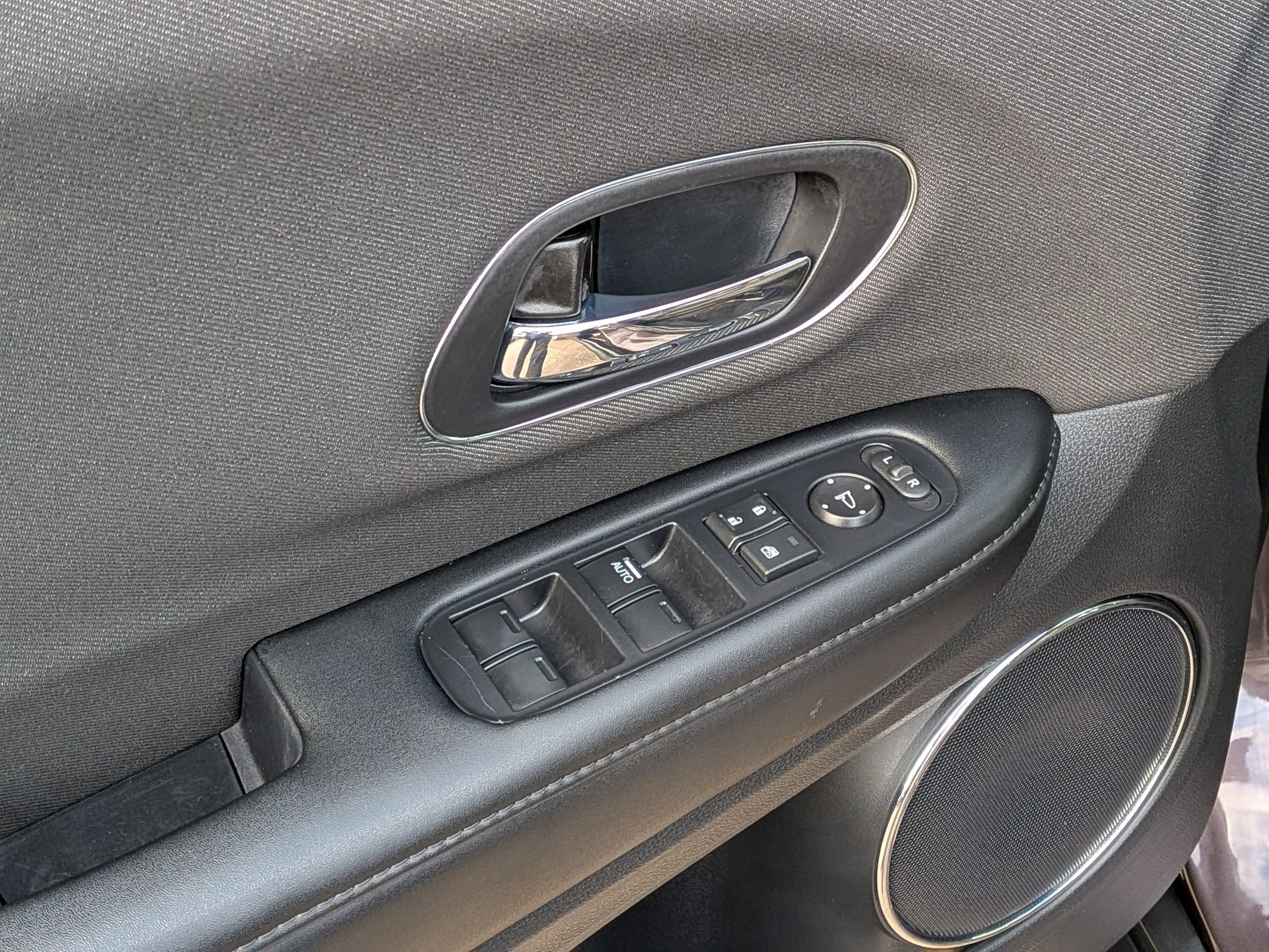 Used 2020 Honda HR-V EX image 9