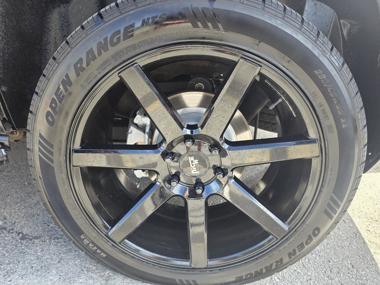 Used 2014 Cadillac Escalade Luxury AWD/4WD image 24