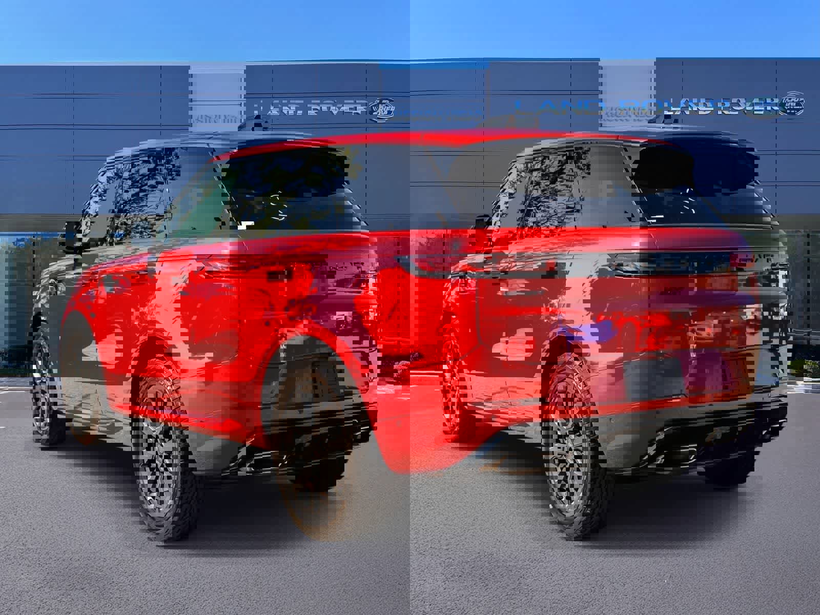 Used 2024 Land Rover Range Rover Sport Dynamic SE AWD/4WD image 6