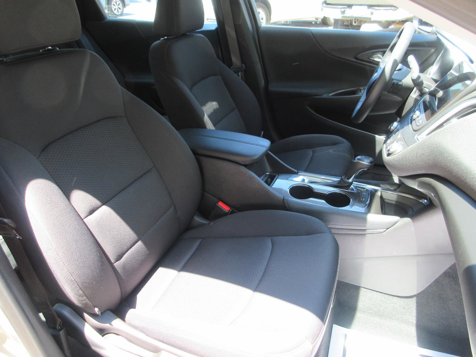 Used 2016 Chevrolet Malibu LT w/ Driver Confidence Package FWD image 21