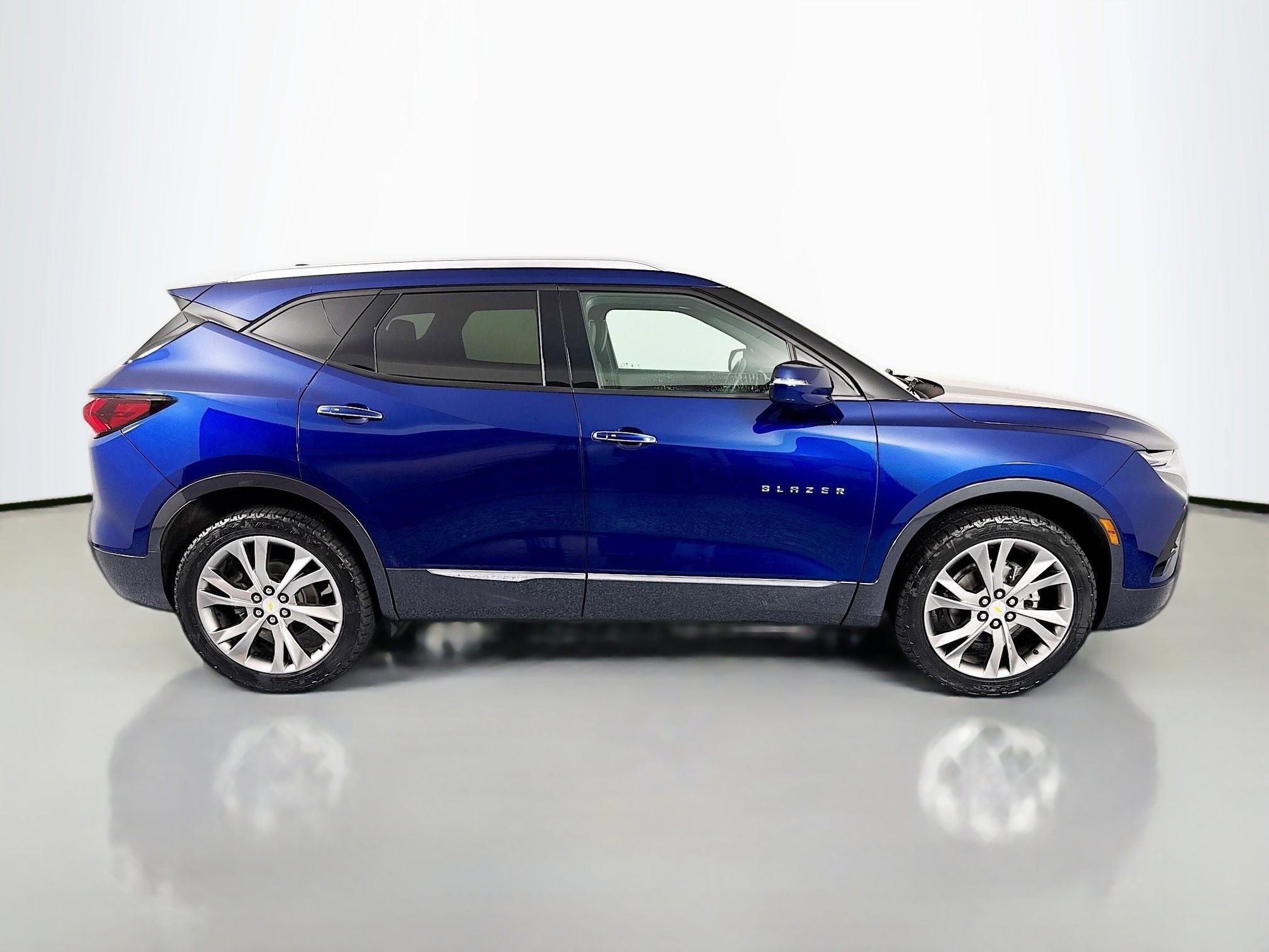 Used 2022 Chevrolet Blazer Premier w/ Enhanced Convenience Package image 4