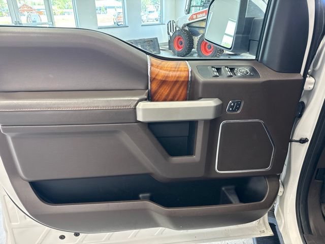 Used 2018 Ford F150 King Ranch w/ Equipment Group 601A Luxury AWD/4WD image 21