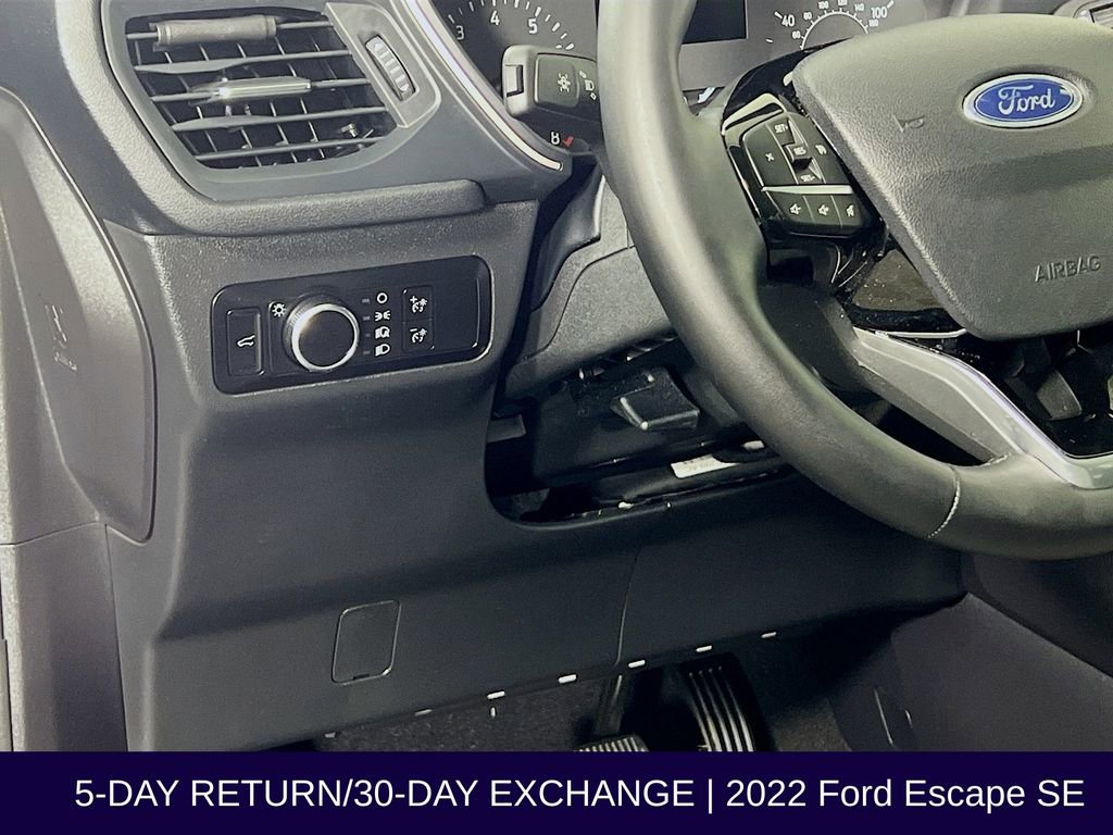 Used 2022 Ford Escape SE w/ Convenience Package FWD image 12